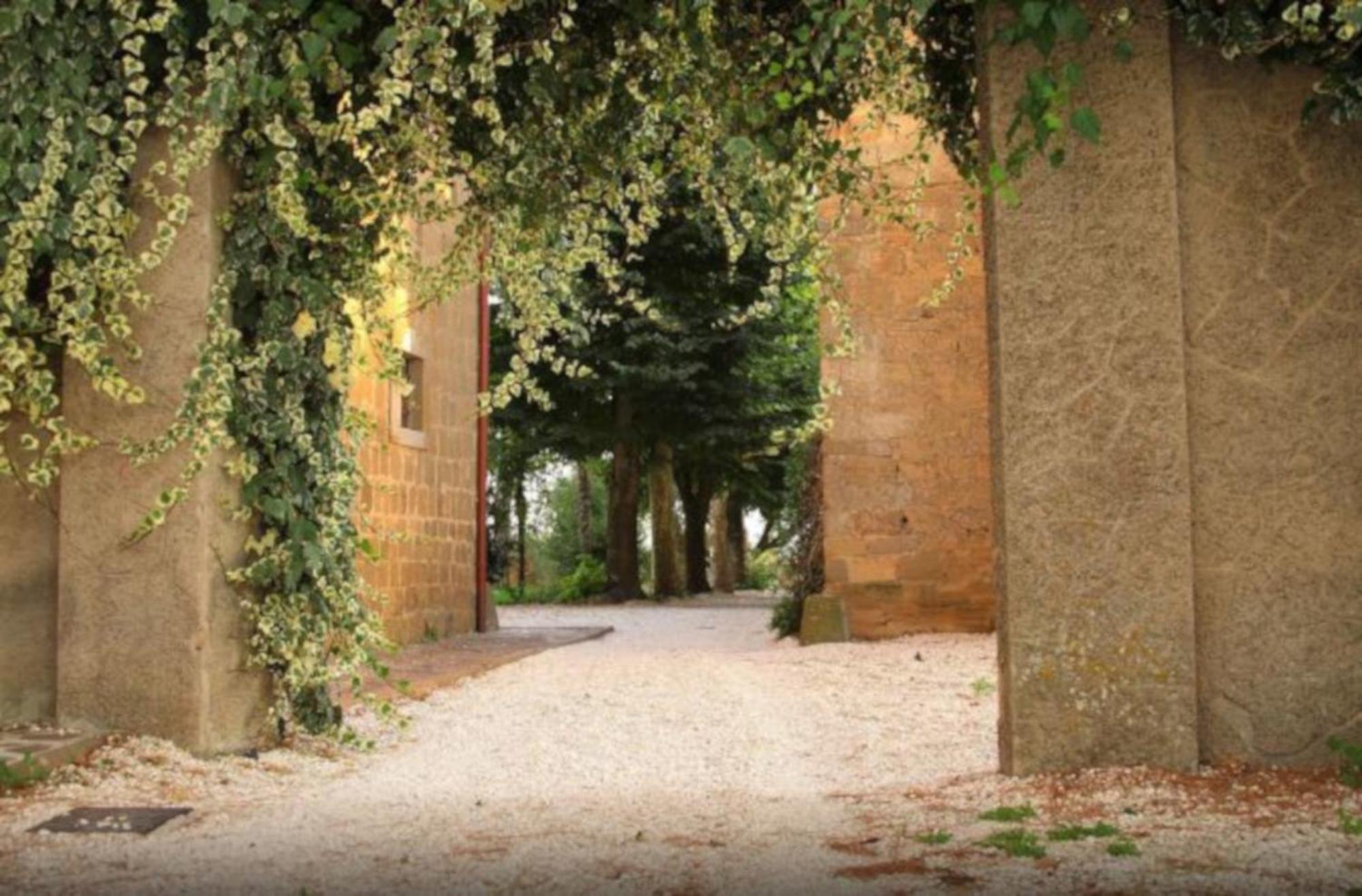 Aparthotel Antico Borgo La Commenda